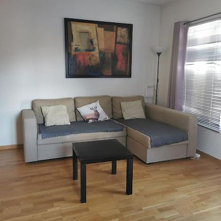 Nice 1-Bedroom Apartment In Heart Of The City 스타방에르 외부 사진