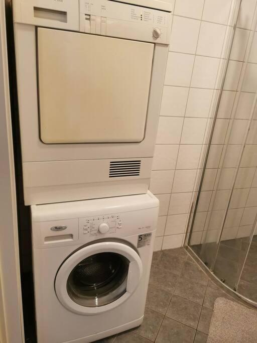 Nice 1-Bedroom Apartment In Heart Of The City 스타방에르 외부 사진