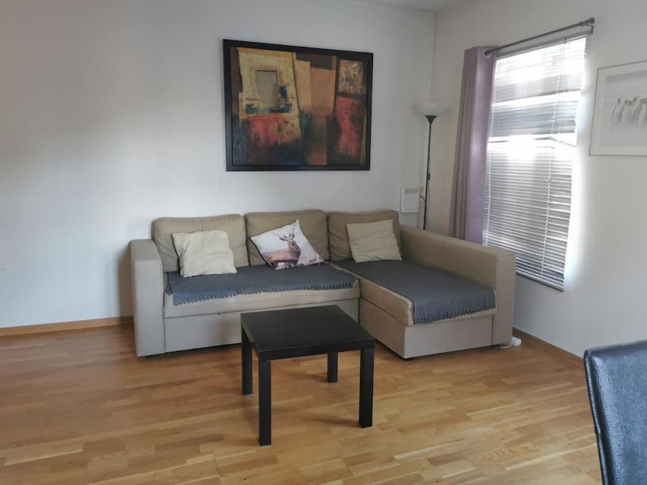 Nice 1-Bedroom Apartment In Heart Of The City 스타방에르 외부 사진