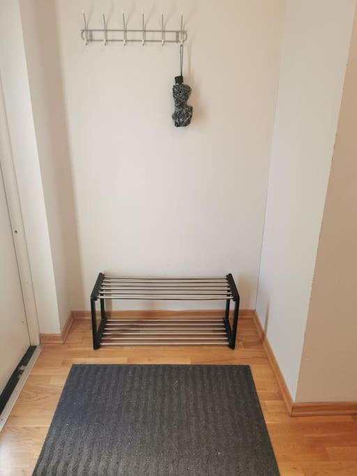 Nice 1-Bedroom Apartment In Heart Of The City 스타방에르 외부 사진