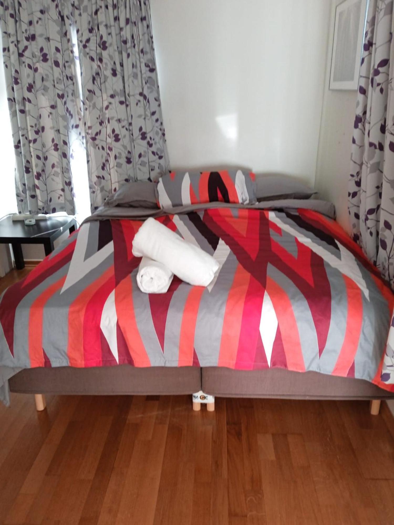Nice 1-Bedroom Apartment In Heart Of The City 스타방에르 외부 사진